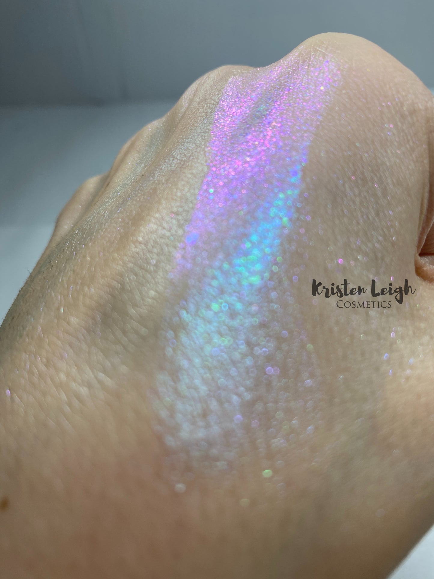 SHENANIGANS ✨ 
Special Edition - Multichrome,Birthday Highlighter / Eyeshadow