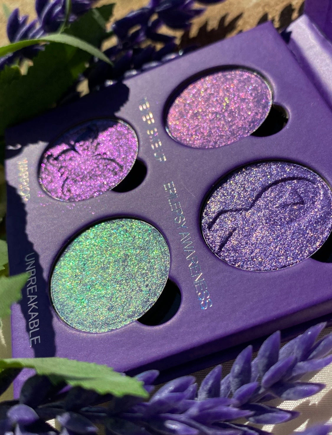 Unbreakable – Multichrome Eyeshadow