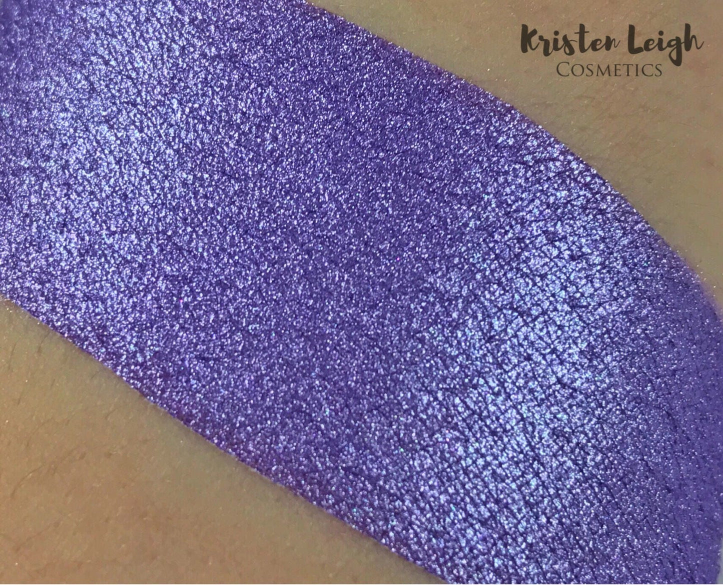 LUSCIOUS LAVENDER - Foiled Eyeshadow