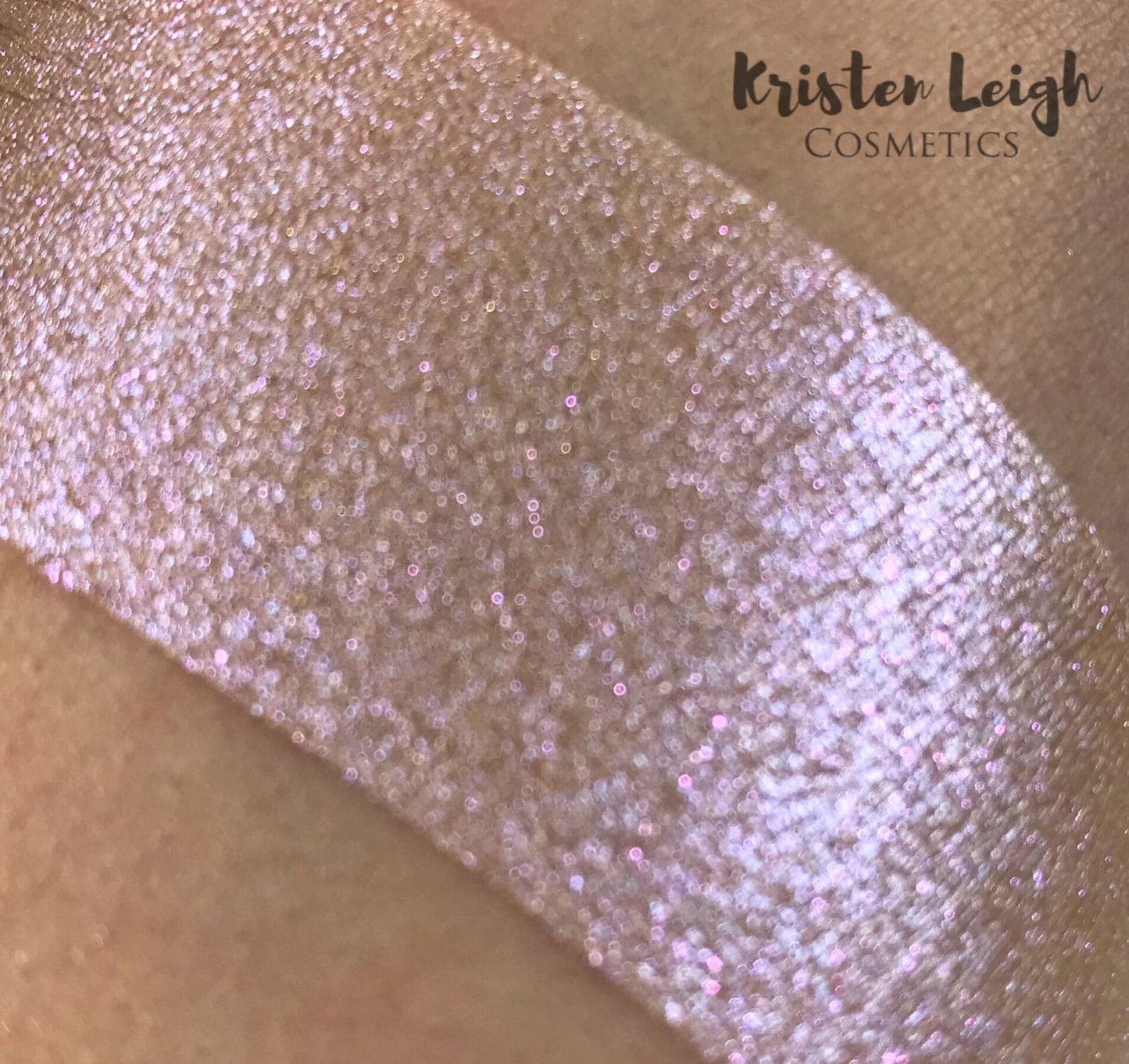 AURA - Color Shifting Highlighter/ Eyeshadow